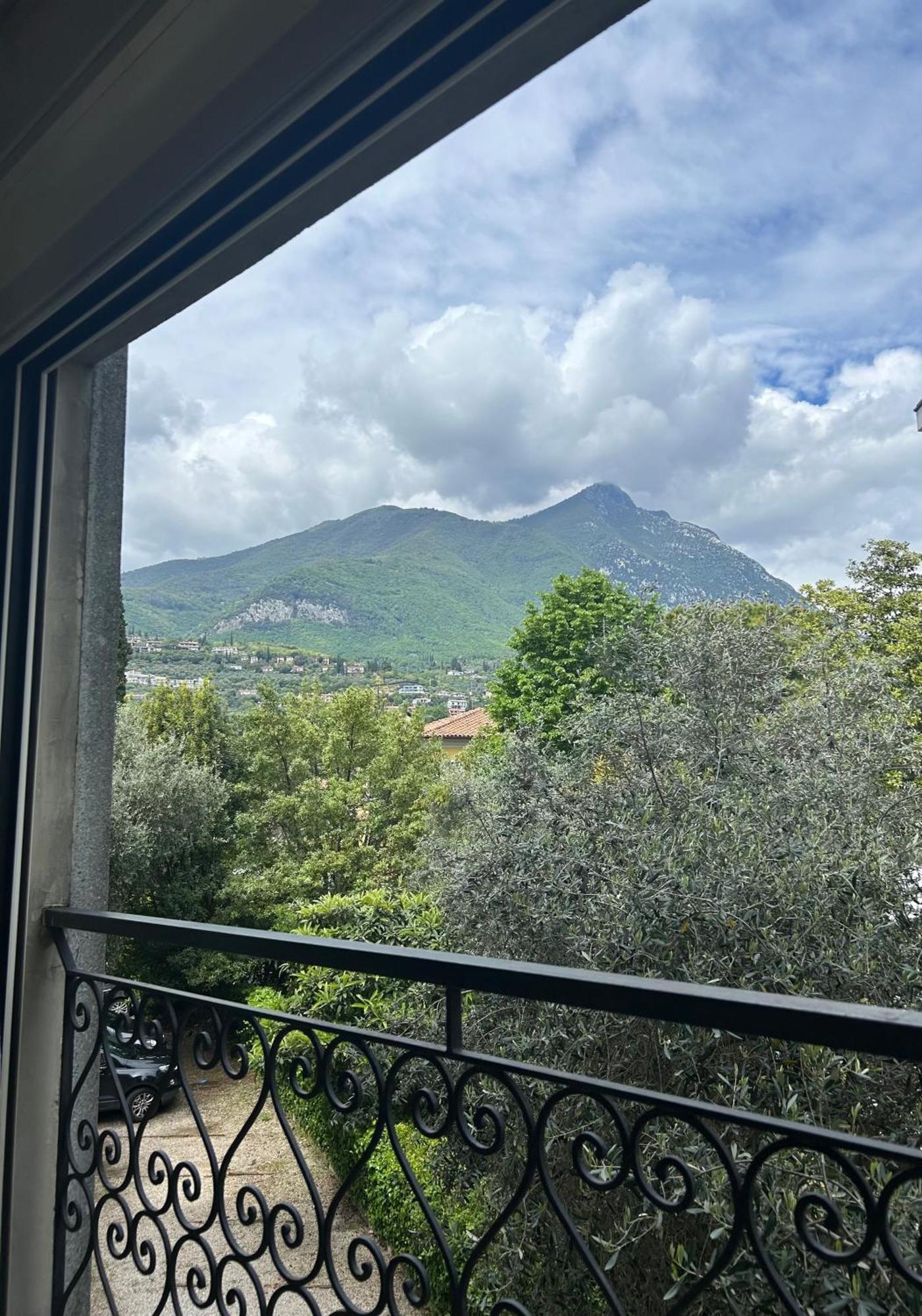 Appartamento Lido 'With Parking Space Included' Toscolano Maderno Bagian luar foto