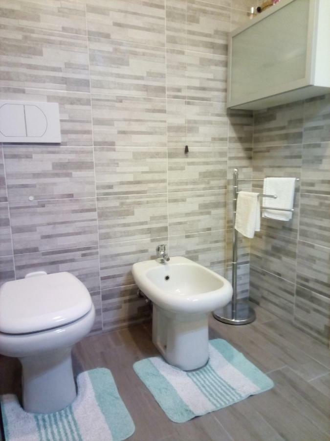 Appartamento Lido 'With Parking Space Included' Toscolano Maderno Bagian luar foto