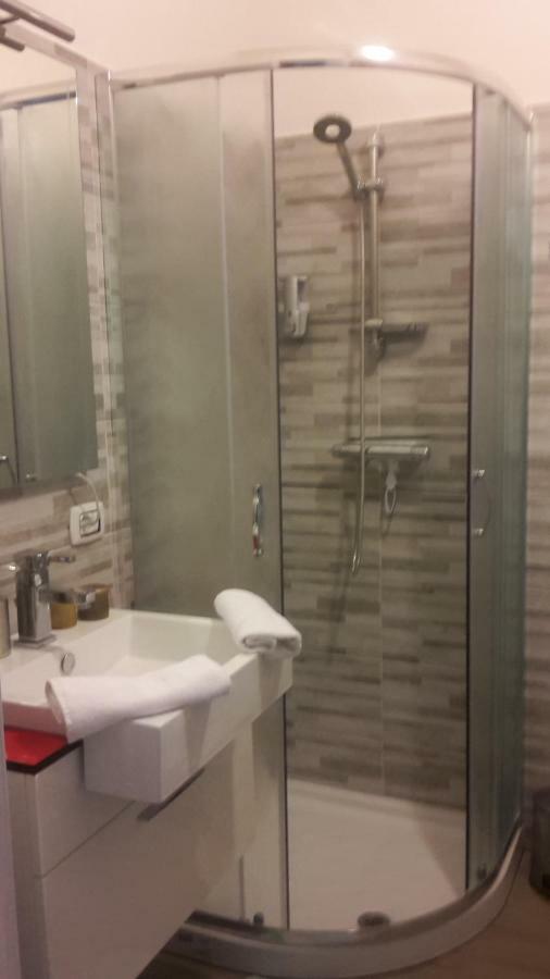 Appartamento Lido 'With Parking Space Included' Toscolano Maderno Bagian luar foto