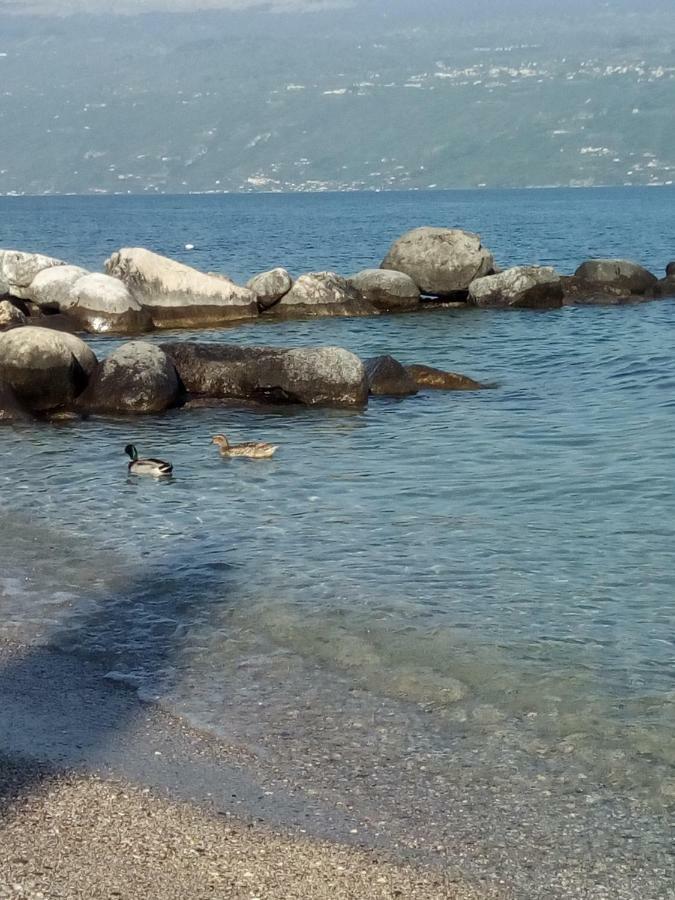 Appartamento Lido 'With Parking Space Included' Toscolano Maderno Bagian luar foto